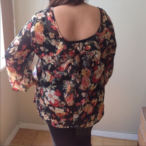 Floral print plus Sz blouse plus Sz 1X 2X - Picture 2 of 4